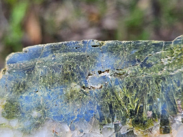 Epidote, Quartz & Axinite EPI90