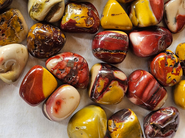 1 kg. Tumble Polished Mookaite MKT191