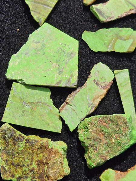 Gaspeite rough.  GSP 119