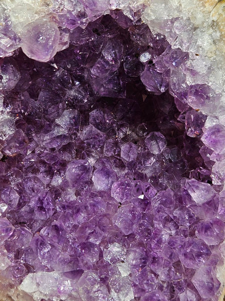 Amethyst geode,  Uruguay AMU111