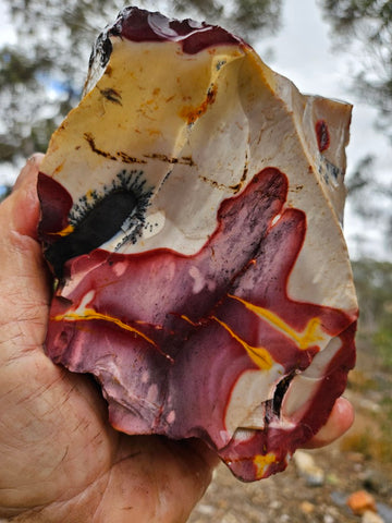 Mookaite rough.  MKR 290