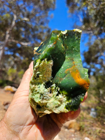 Rough Chrome Chalcedony CCR171