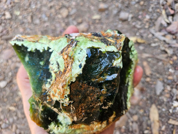 Rough Chrome Chalcedony CCR171