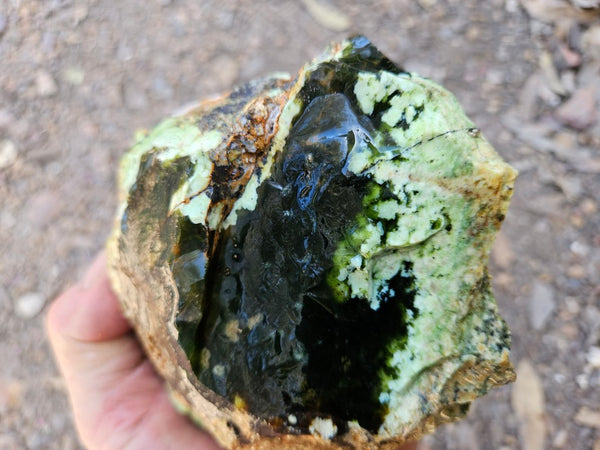 Rough Chrome Chalcedony CCR171