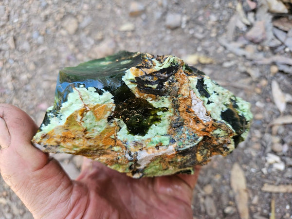 Rough Chrome Chalcedony CCR171