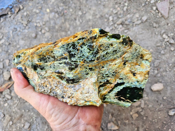 Rough Chrome Chalcedony CCR174