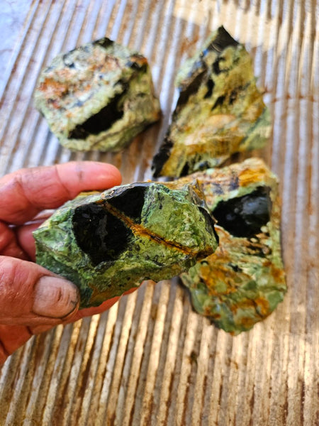 Rough Chrome Chalcedony CCR175