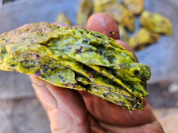 Rough Stichtite in Serpentine (Atlantisite) STR138