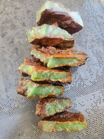 Chrysoprase rough.  CHR 211