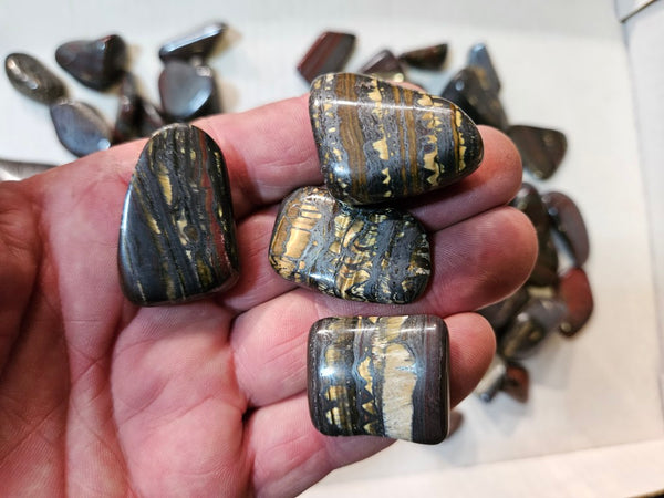 1 kg. Tumble polished Tiger Iron TIT111