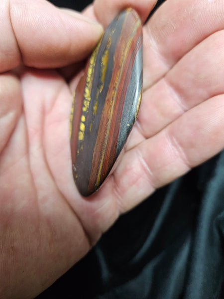 Tumble polished Tiger Iron TIT114