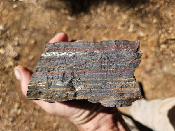 Tiger Iron rough rock TIR185