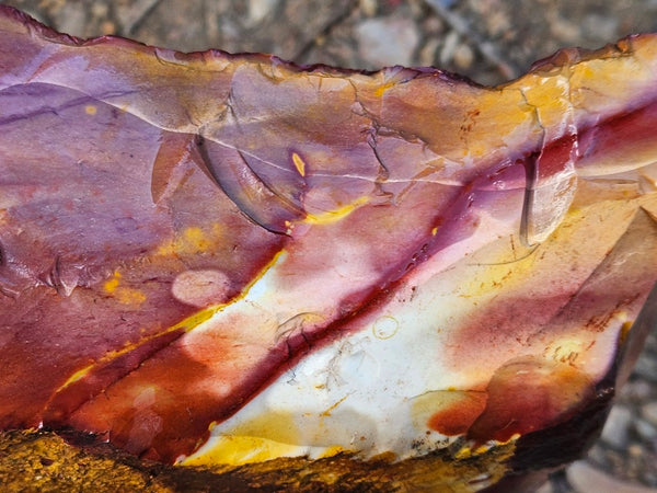 Mookaite rough.  MKR 294