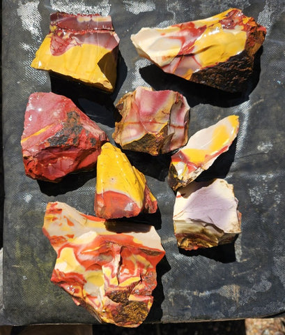 Mookaite rough.  MKR 298