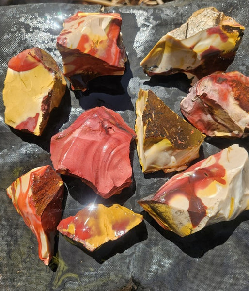 Mookaite rough.  MKR 299