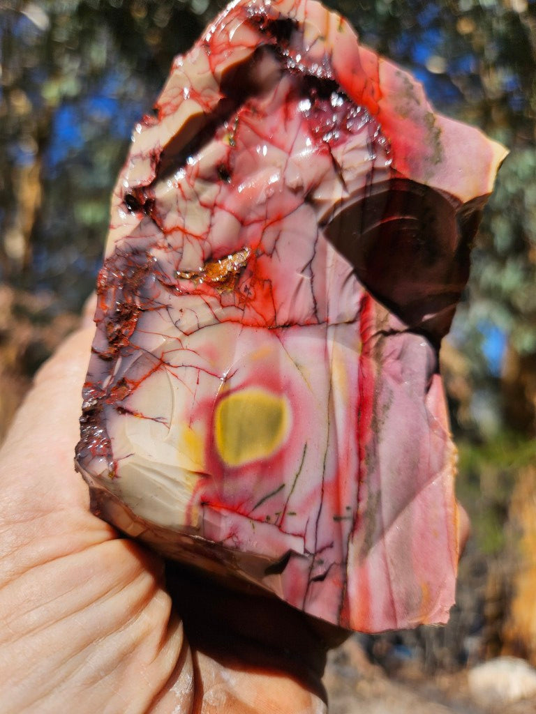 Mookaite rough.  MKR 302