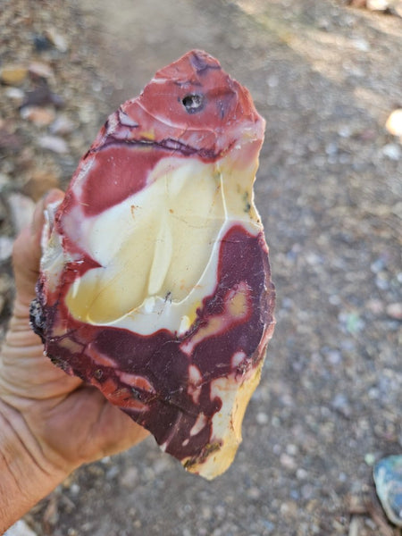 Mookaite rough.  MKR 305