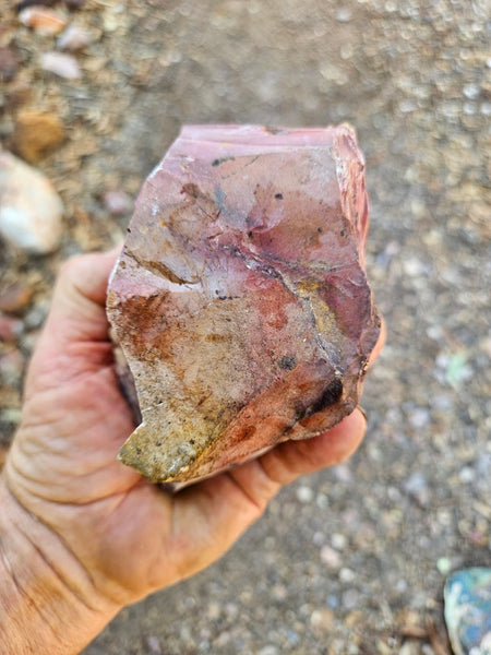 Mookaite rough.  MKR 306