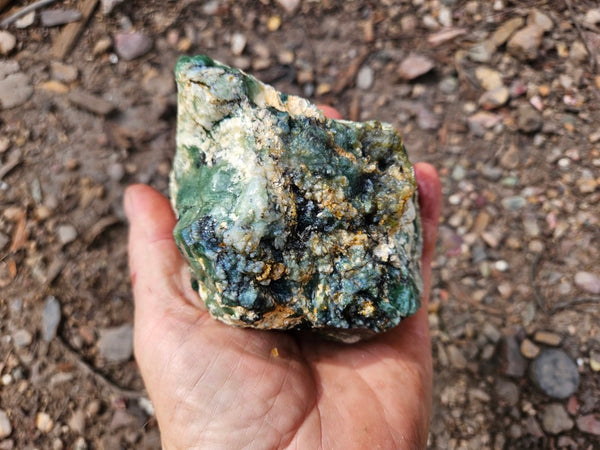 Green Opal  rough.  GOR 143
