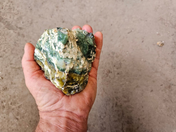 Green Opal  rough.  GOR 143