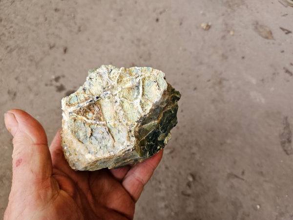 Green Opal  rough.  GOR 144