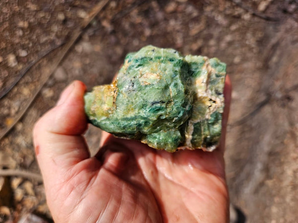 Green Opal  rough.  GOR 145