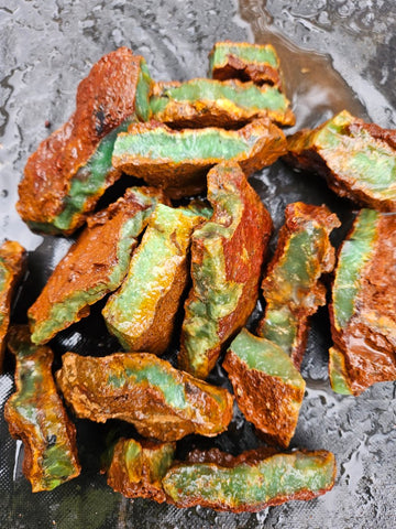 Chrysoprase rough.  CHR 212