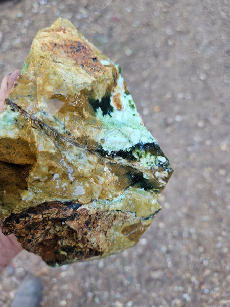 Rough Chrome Chalcedony CCR178