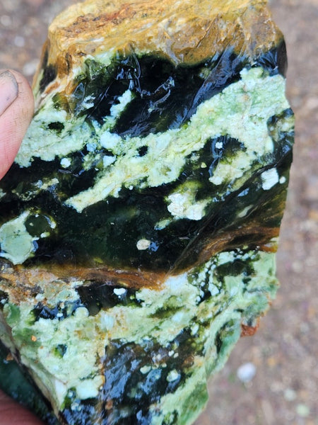 Rough Chrome Chalcedony CCR178