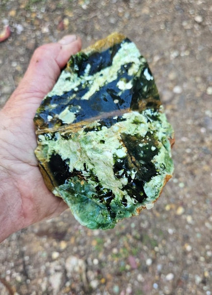 Rough Chrome Chalcedony CCR178