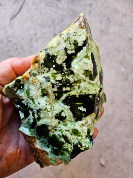 Rough Chrome Chalcedony CCR180
