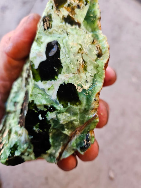Rough Chrome Chalcedony CCR180