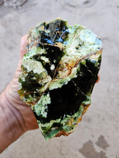 Rough Chrome Chalcedony CCR181