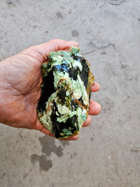 Rough Chrome Chalcedony CCR181
