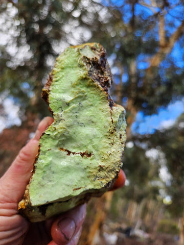 Lime magnesite rough.  LMR 132