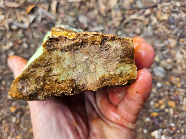 Lime magnesite rough.  LMR 132