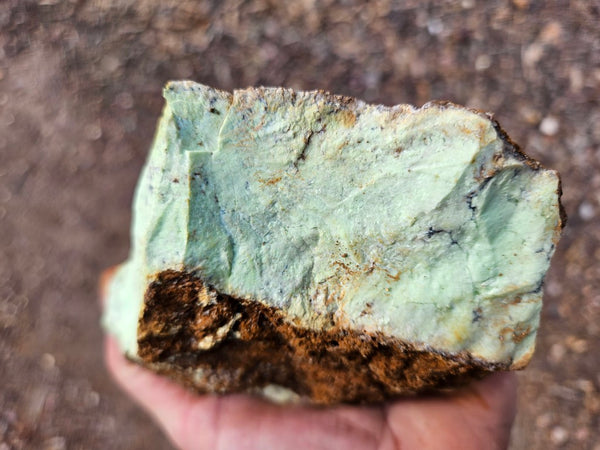 Lime magnesite rough.  LMR 133