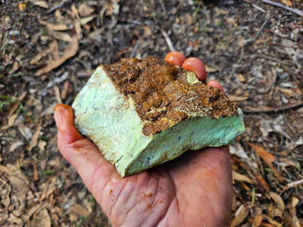 Lime magnesite rough.  LMR 133