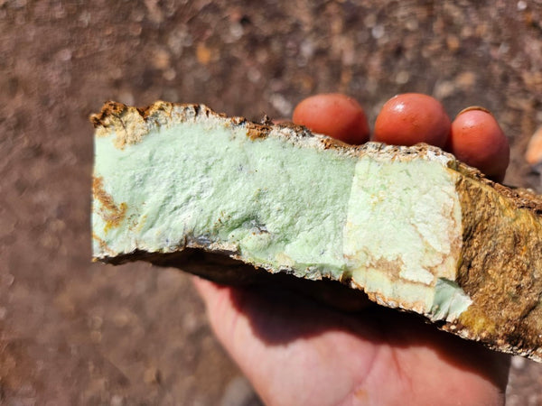 Lime magnesite rough.  LMR 134