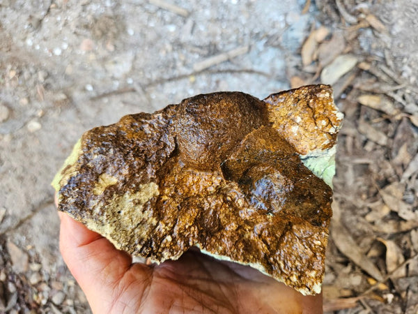 Lime magnesite rough.  LMR 134