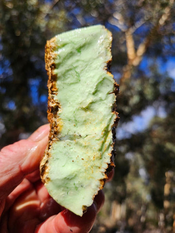 Lime magnesite rough.  LMR 135