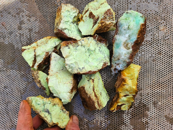 Lime magnesite rough.  LMR 136