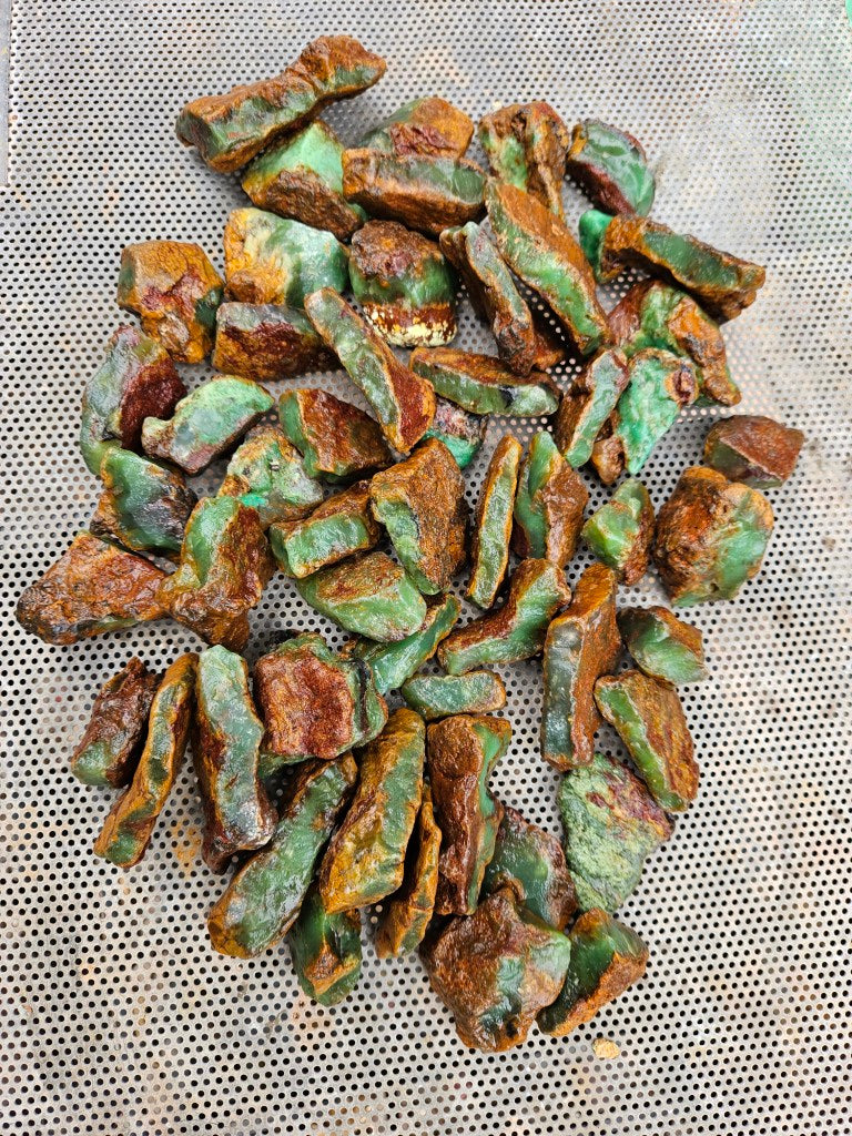 Chrysoprase rough.  CHR 218