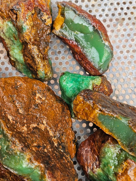 Chrysoprase rough.  CHR 218
