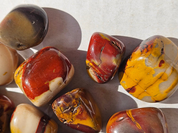 1 kg.Tumble Polished Mookaite MKT198