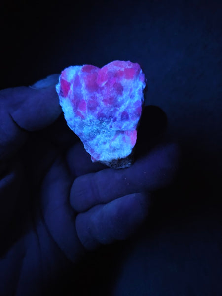 Rough Eucryptite. Fluorescent mineral specimen EUR110