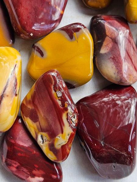 1 kg.Tumble Polished Mookaite MKT201