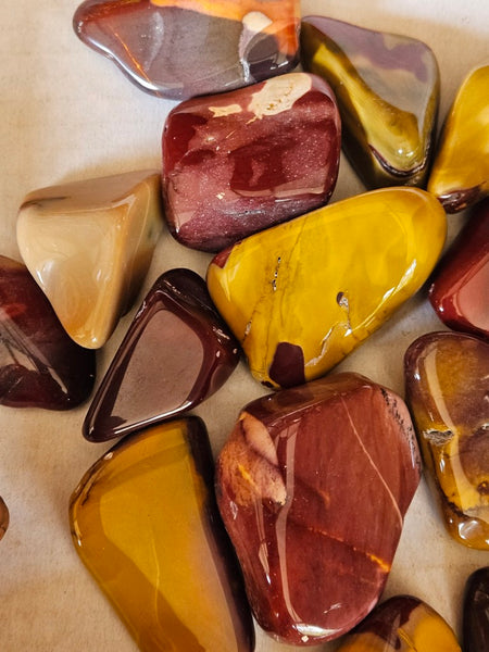 1 kg.Tumble Polished Mookaite MKT201