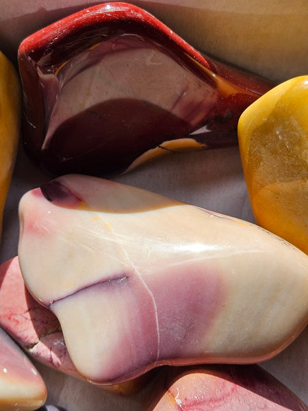 3.5 kg.Tumble Polished Mookaite MKT202
