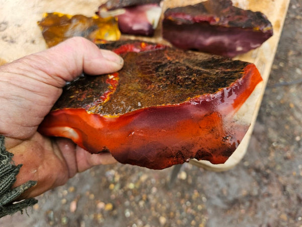 Mookaite rough.  MKR 307